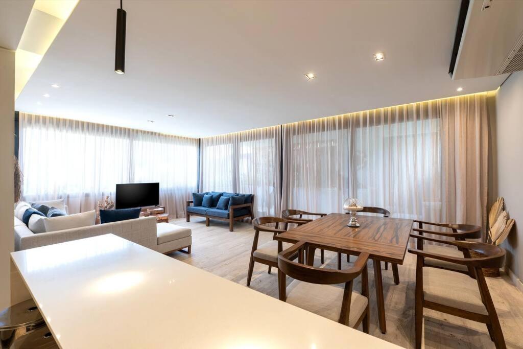 New 2 BD condo with private balcony, imagen 2