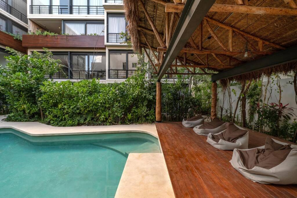 New 2 BD condo with private balcony, foto 15