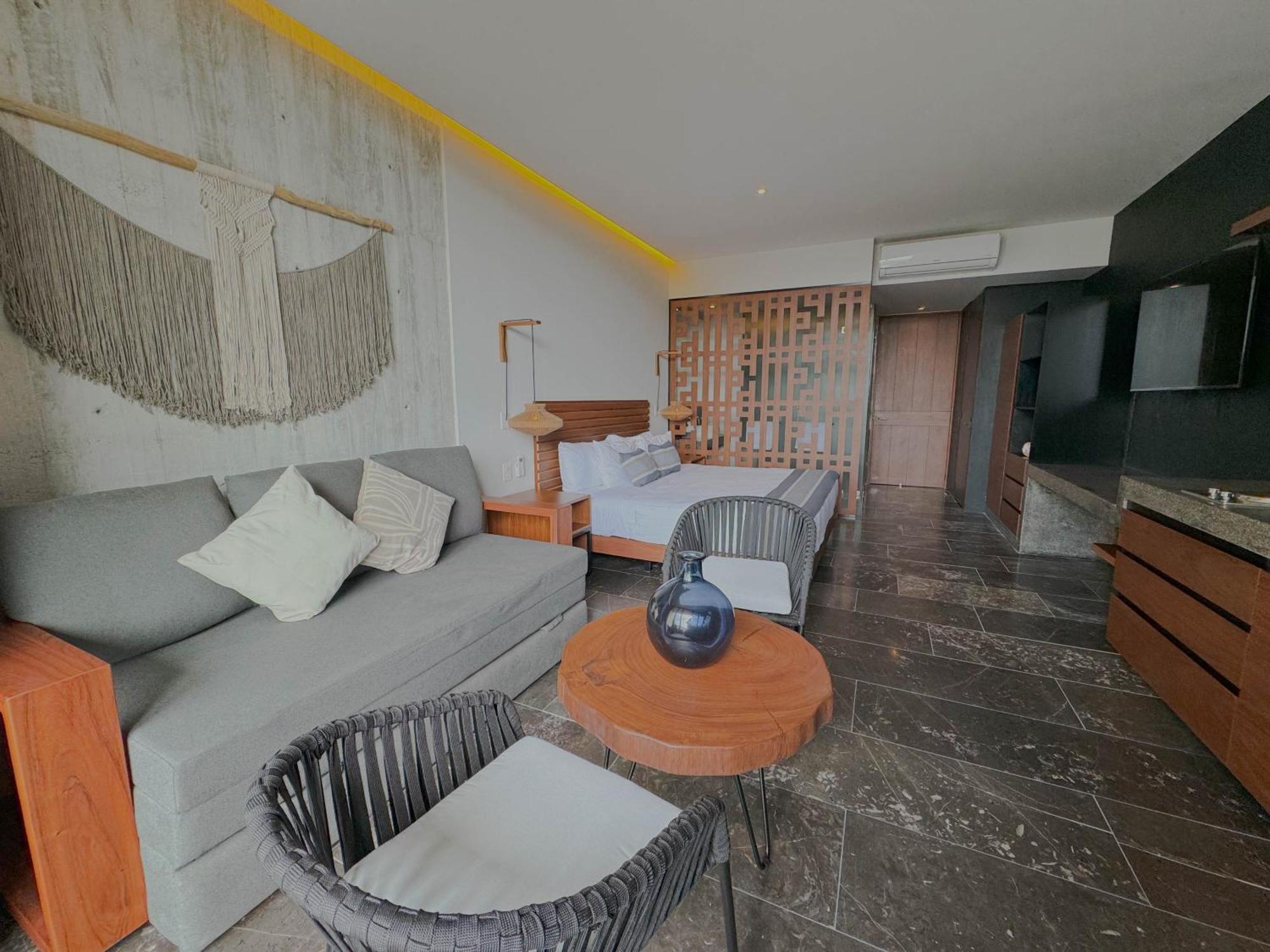 Luxury Studio-private individual pool-IIK C409 By Sandy Powerful, foto 13