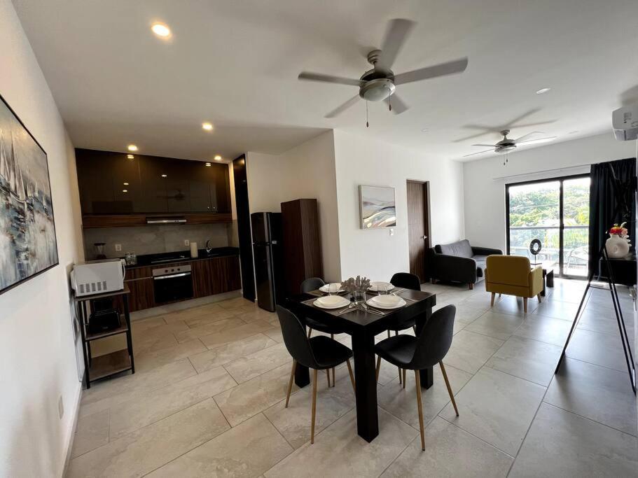 Fast WIFI/5 min beach/Private Parking, foto 11