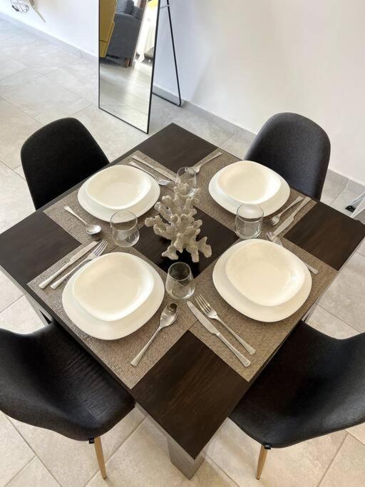 Fast WIFI/5 min beach/Private Parking, foto 15