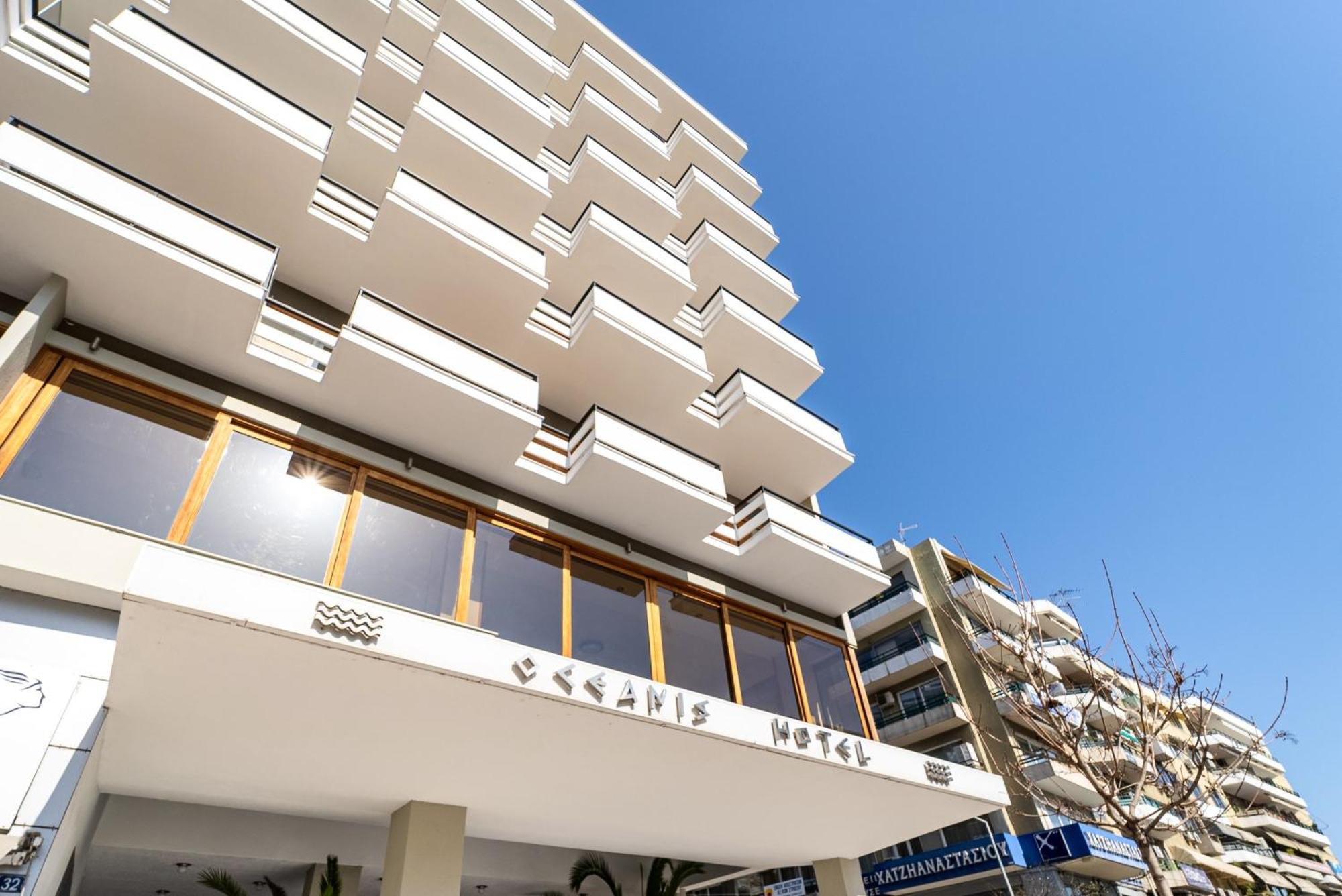 4. UrbanBay Hotel & Spa