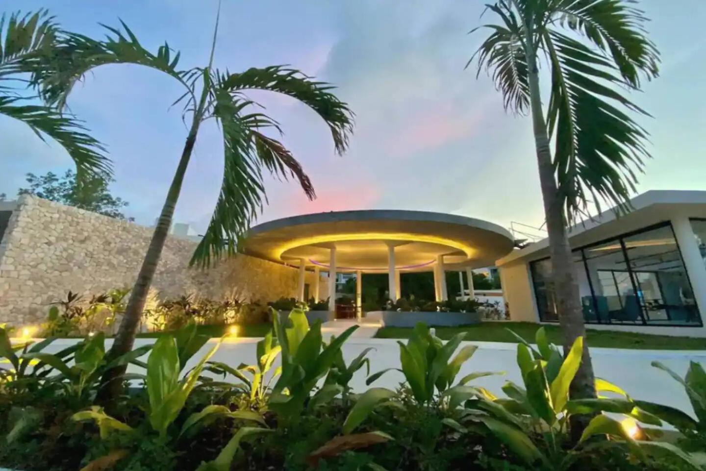 Central Park Lagunas - Luxury Modern Condo with Kitchen, foto 7