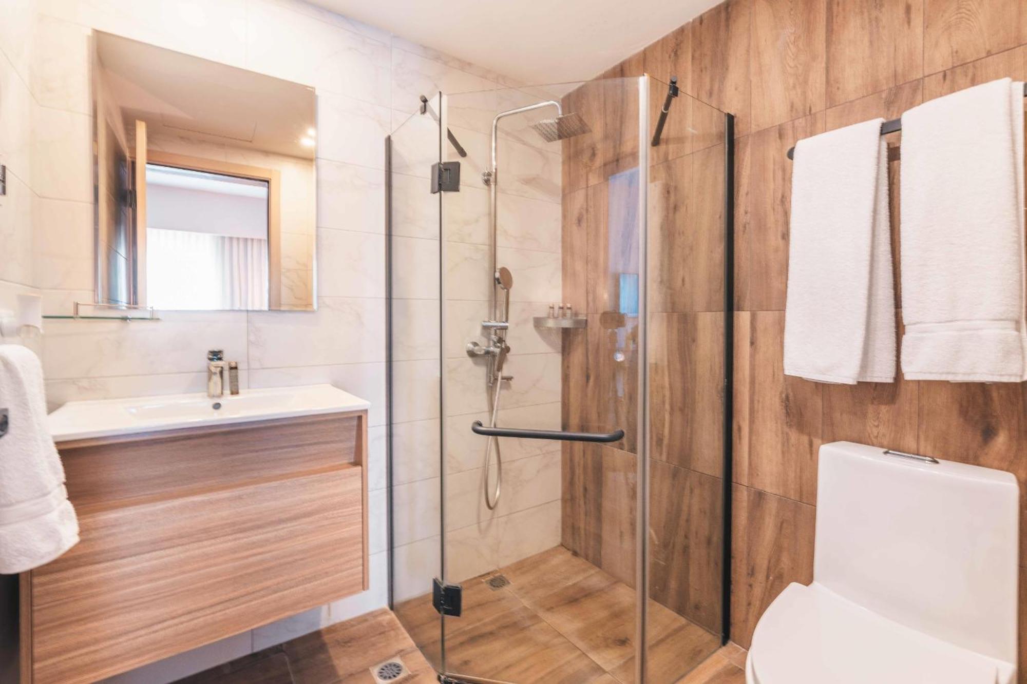 Fully Serviced Apartment at Regatta Living - 3B, foto 11