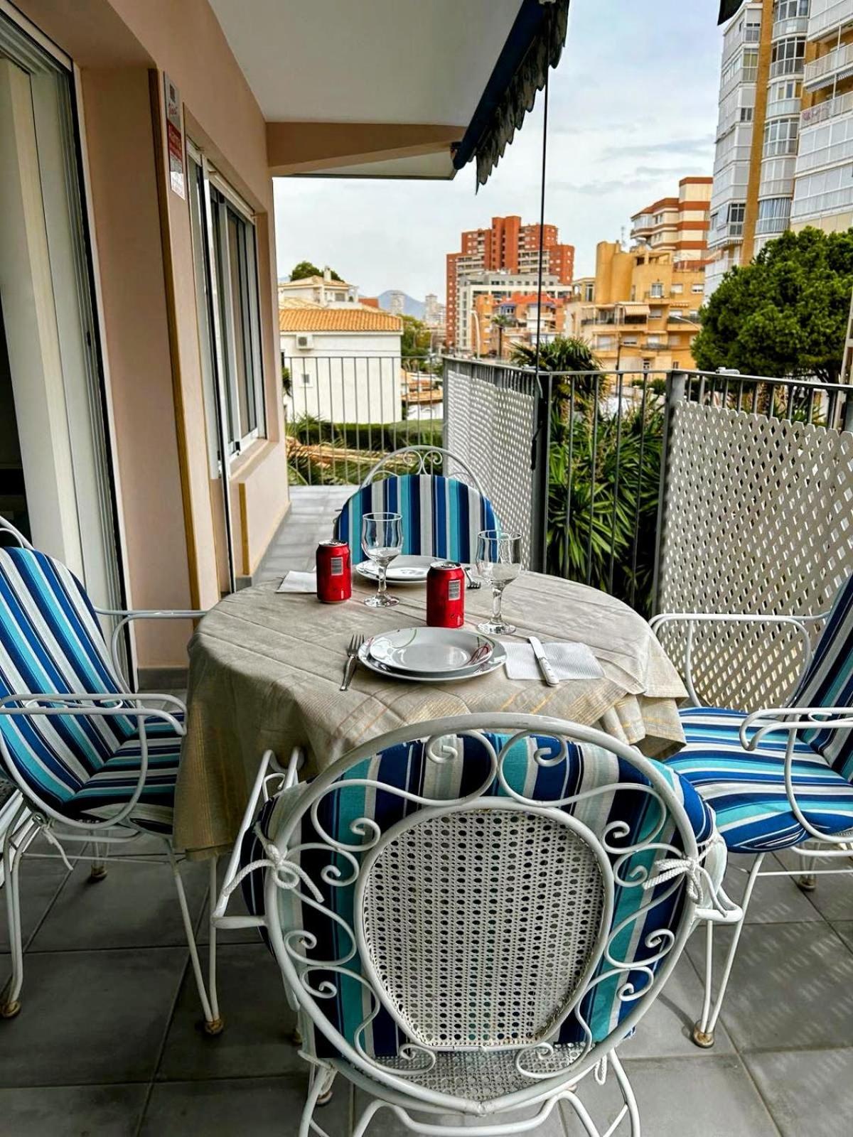 Apartamento playa Muchavista de 3 hab y piscina