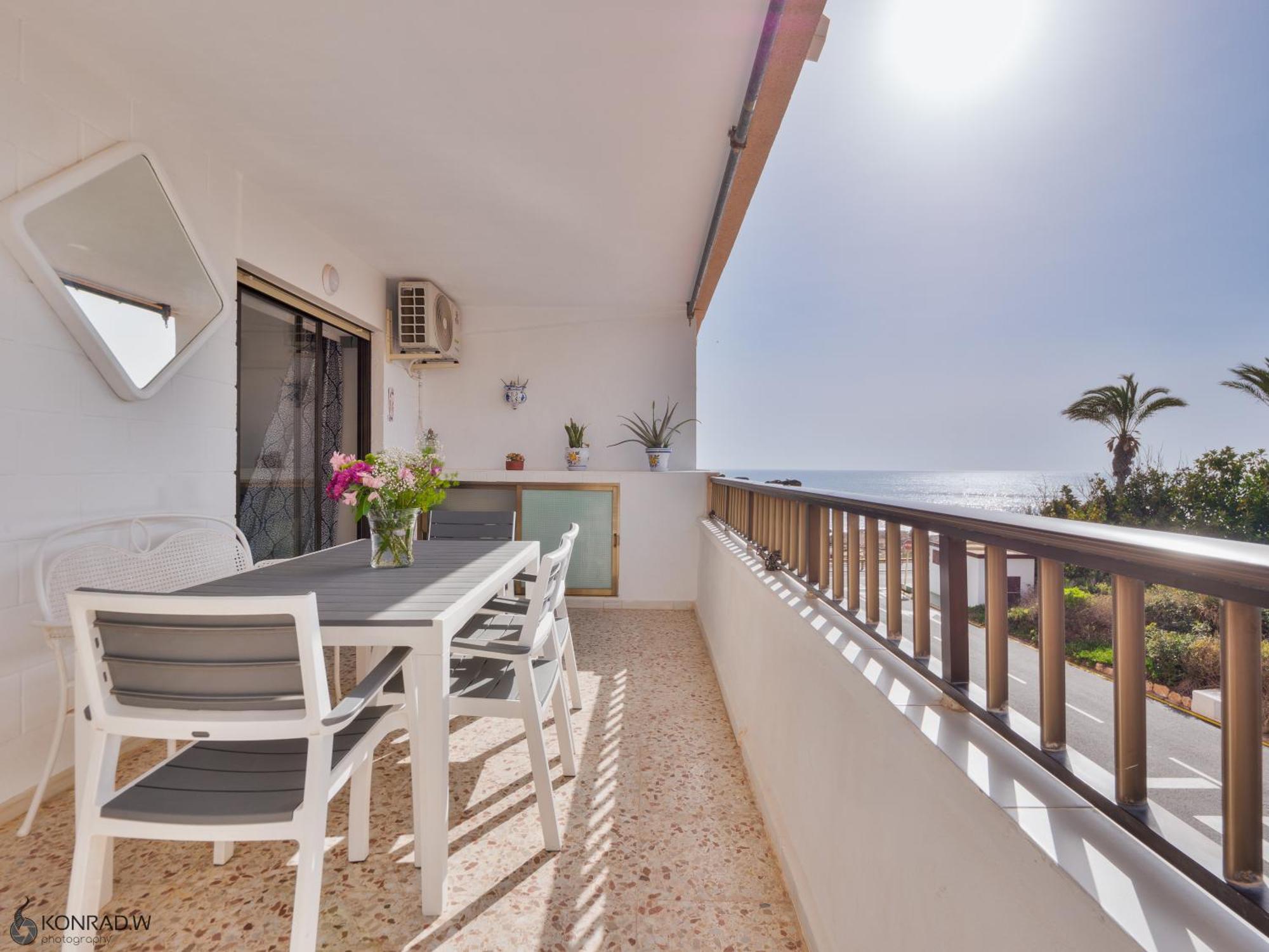 Azul Apartaments - CASA AZUL 1-2-3, sea view, first line, La Mata-Torrevieja