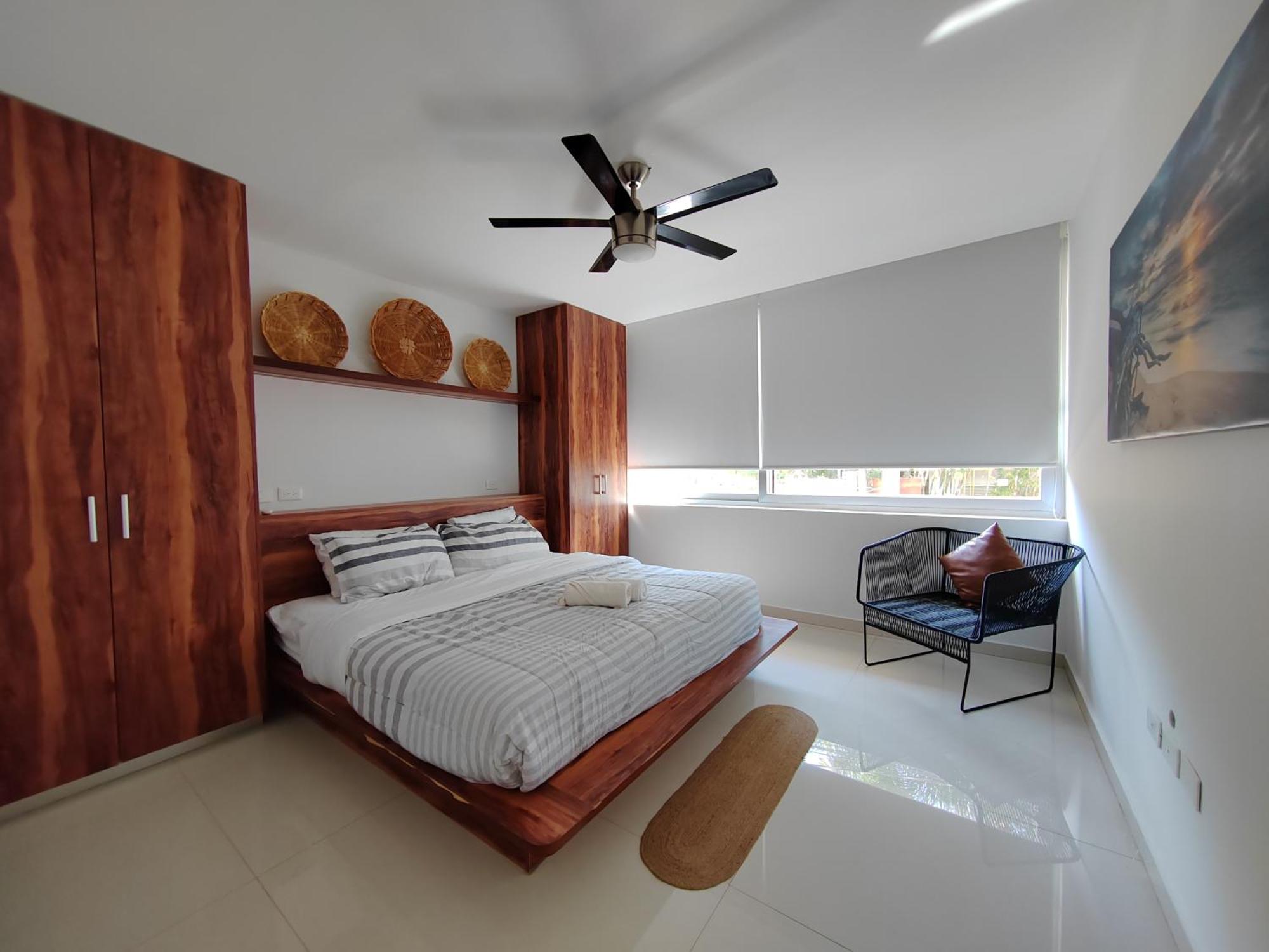 Centrally located apartments steps away from 5th avenue and the beach! By.Yeah, foto 16