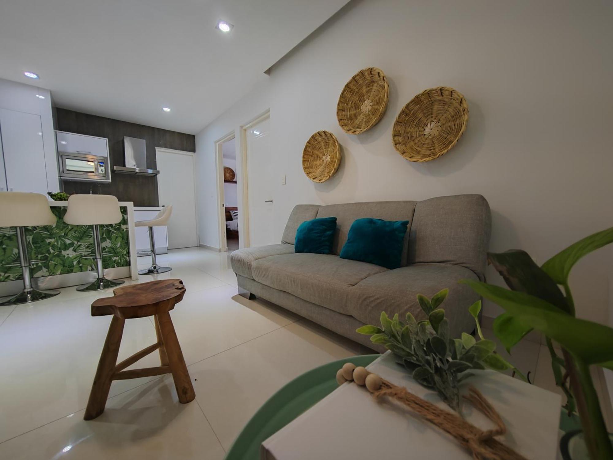 Centrally located apartments steps away from 5th avenue and the beach! By.Yeah, foto 14