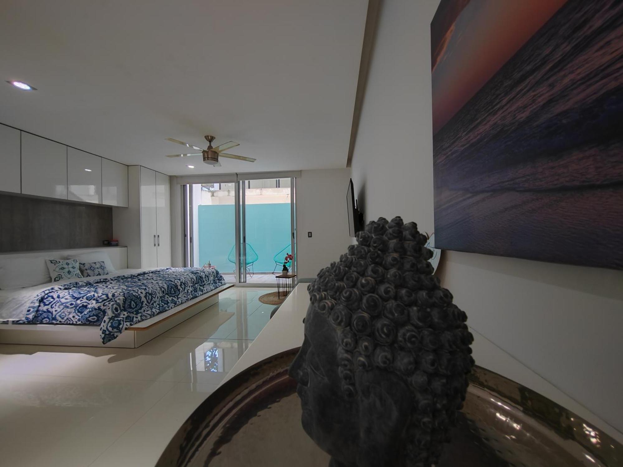 Centrally located apartments steps away from 5th avenue and the beach! By.Yeah, foto 11