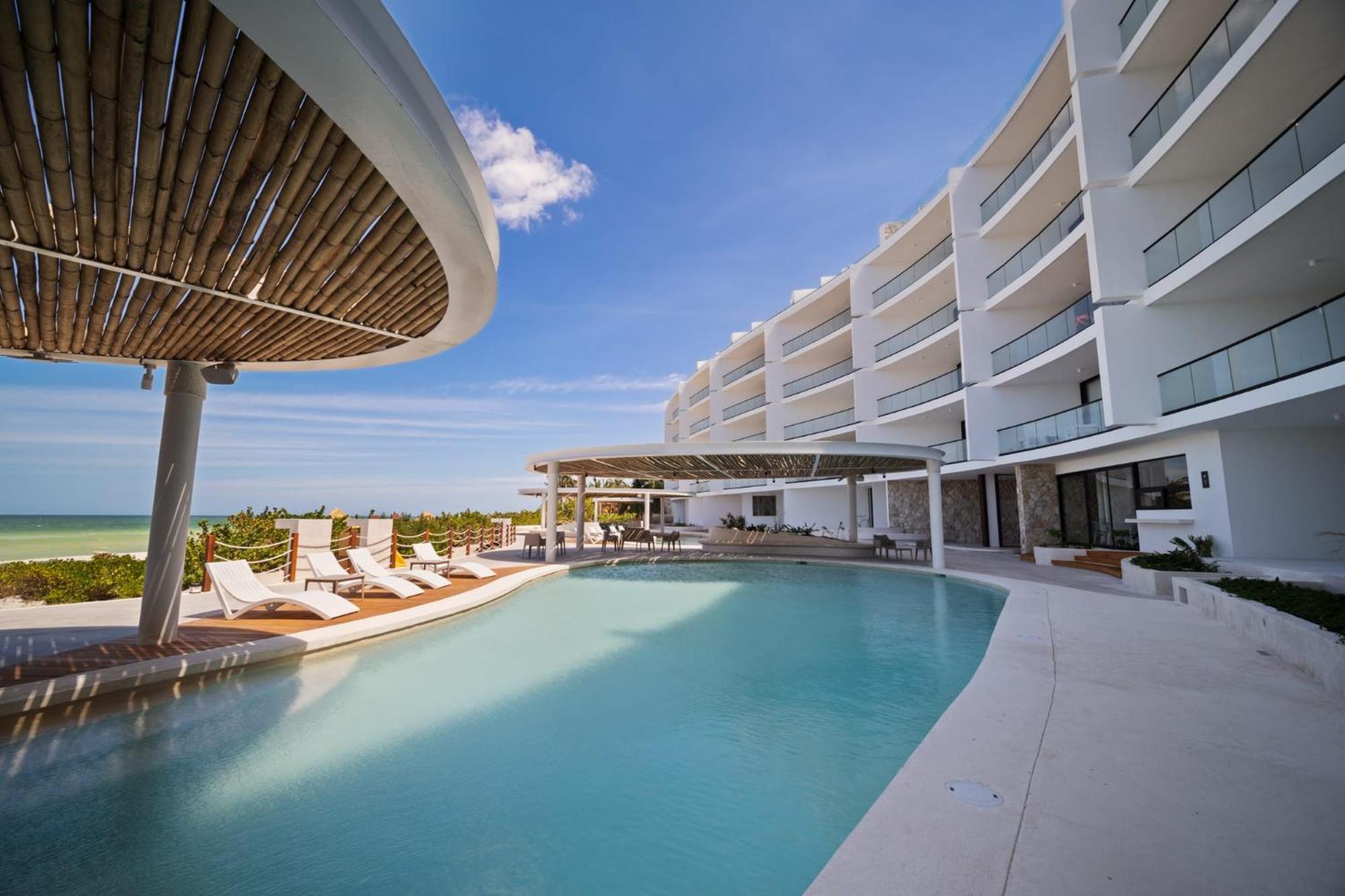 SIELA Oceanfront Luxury 4 BR Villa