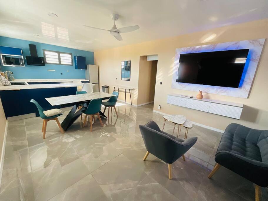 Residence Peace & Joy - Piscine privée - Netflix, foto 9