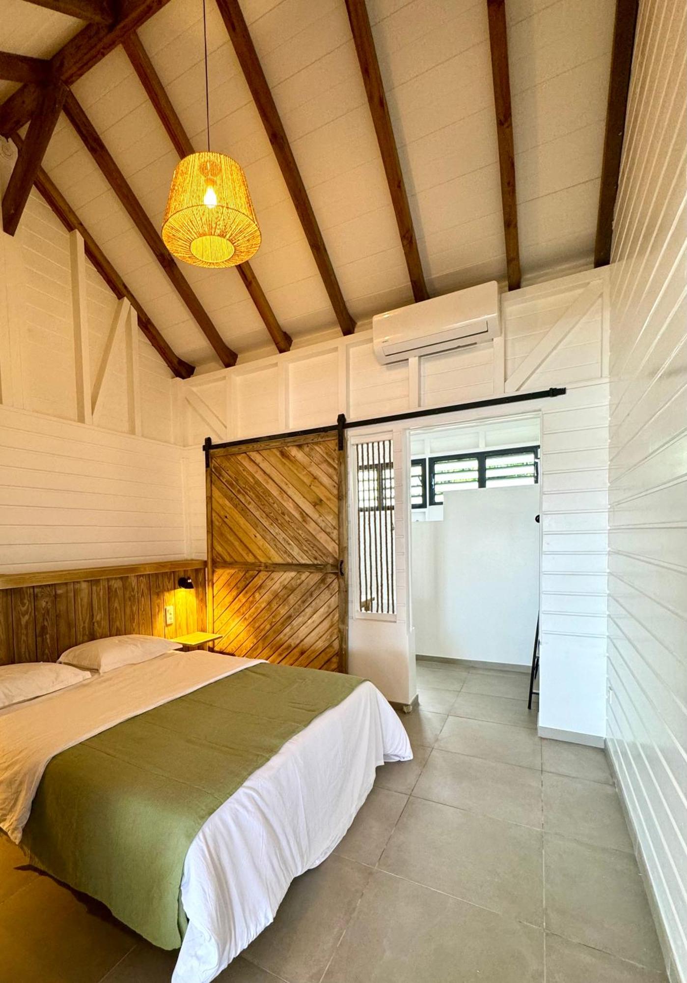 Kay Alice - Beachfront Villa, foto 11