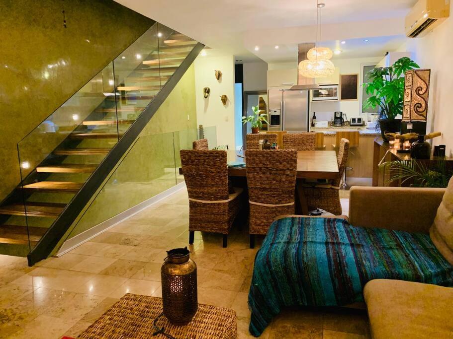 Beautiful Bali-Boho design Loft - Two blocks from sea, imagen 5