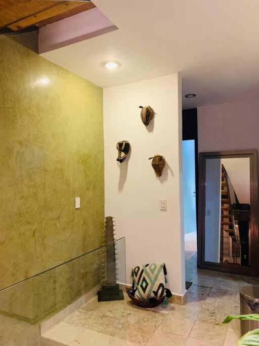 Beautiful Bali-Boho design Loft - Two blocks from sea, foto 10