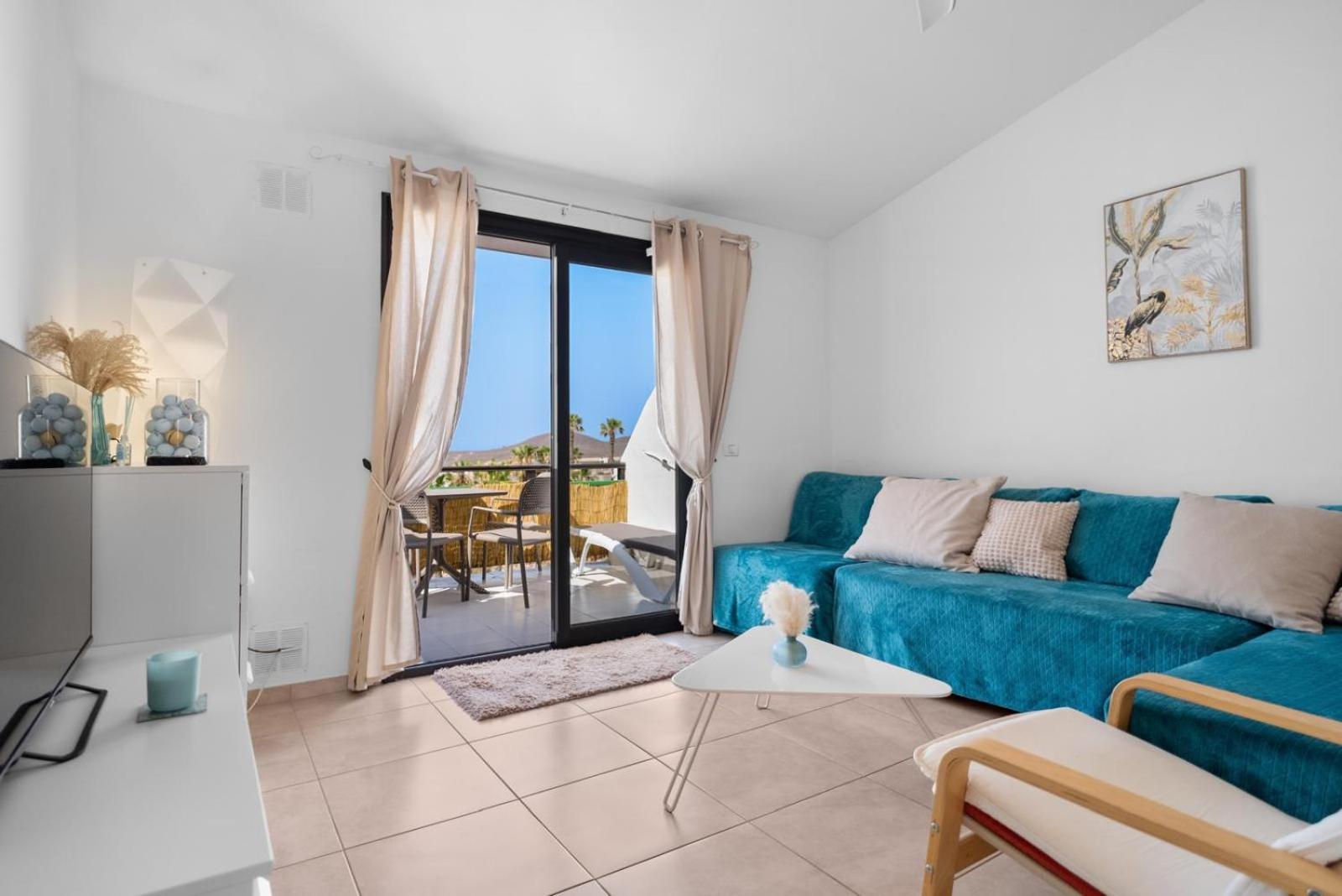 Turquesa Apartment with Complex Pool & Terrace