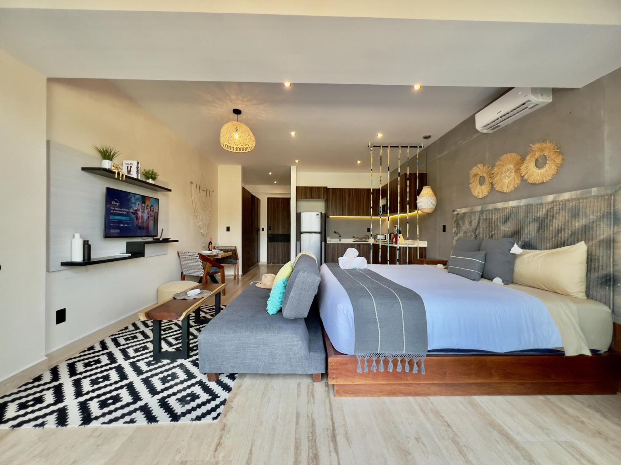 Unwind | Private Balcony & Rooftop Pools | Casago, foto 16