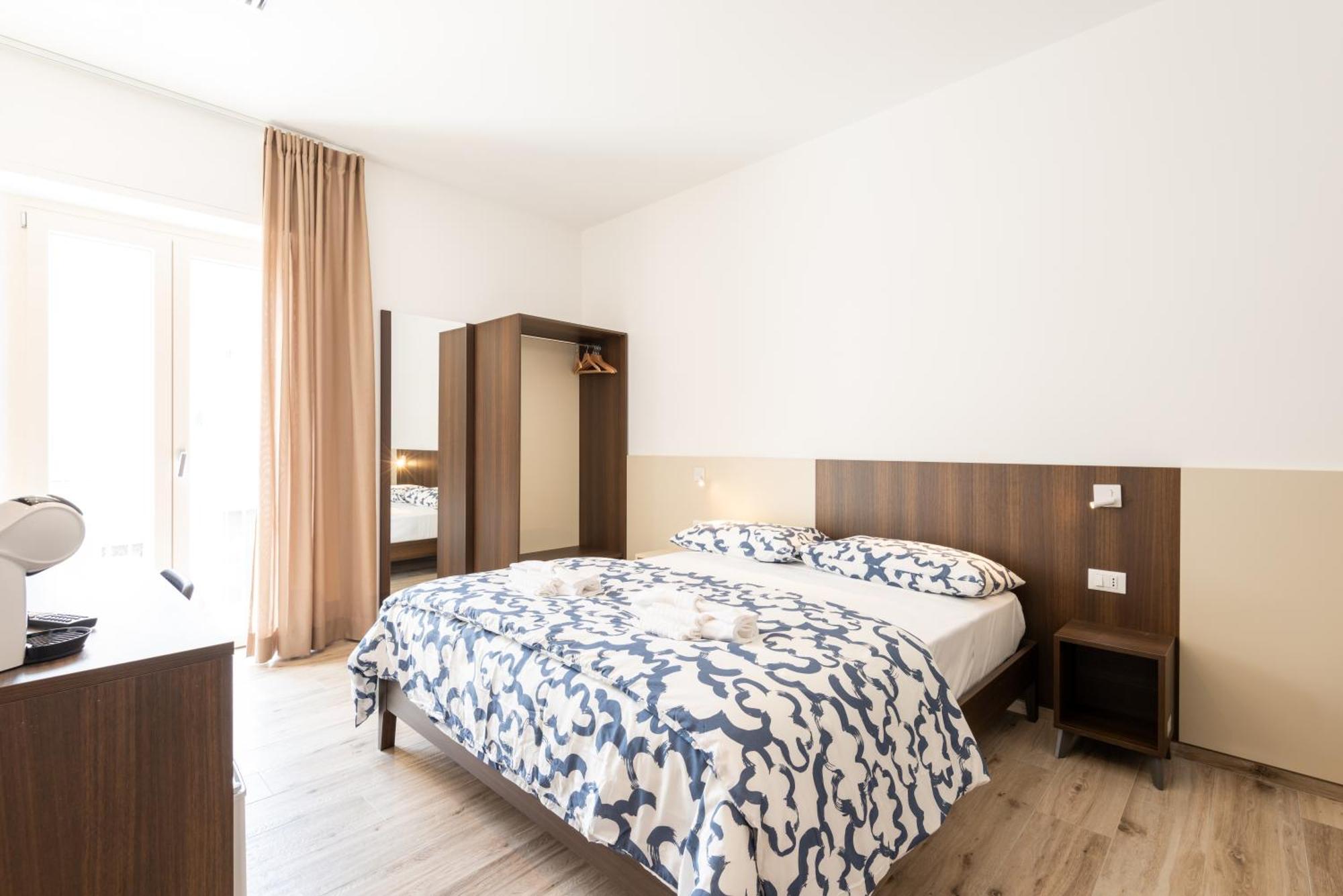 La Perla del Mare Rooms