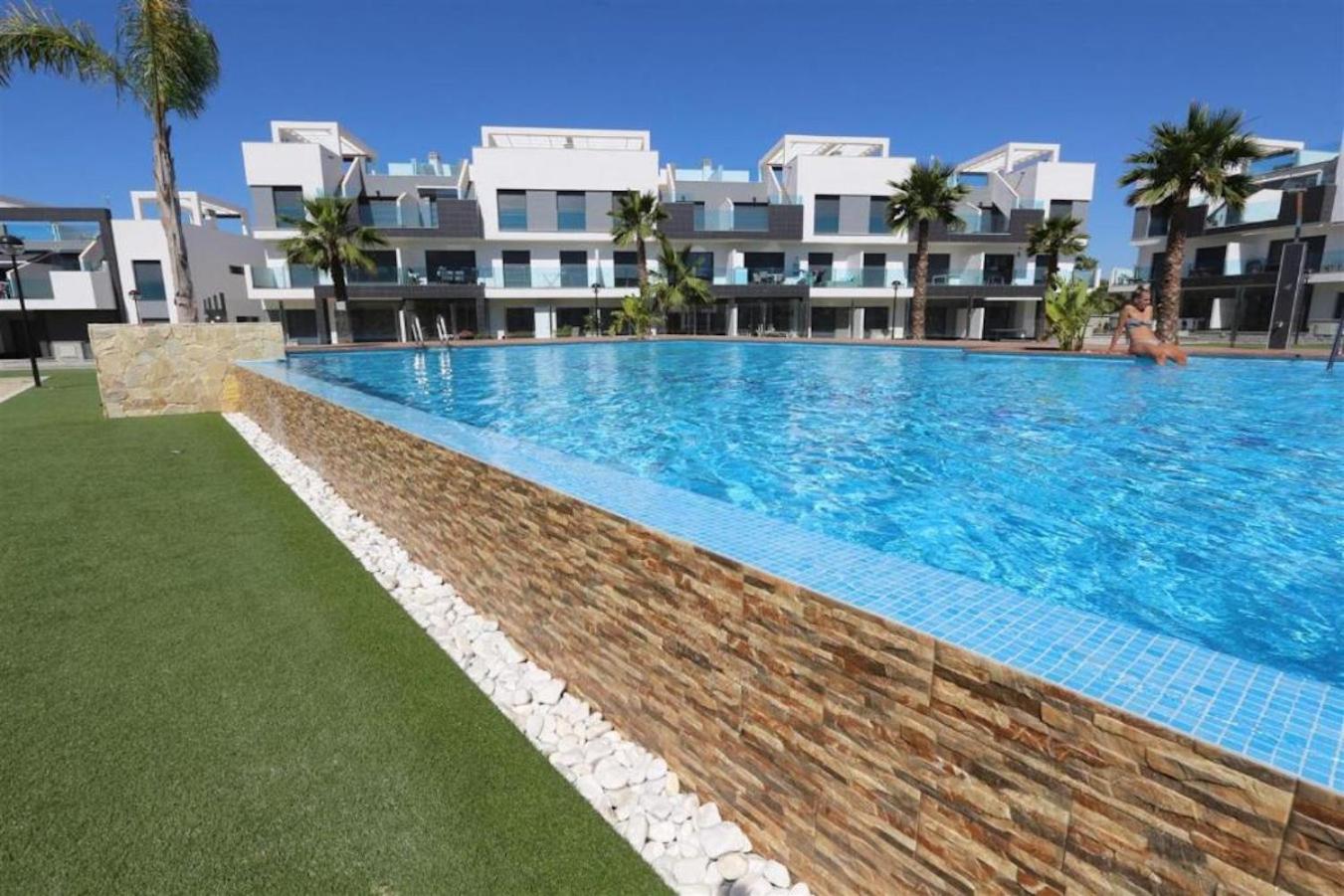 'Nº85' Oasis Beach X - Holiday Apartment