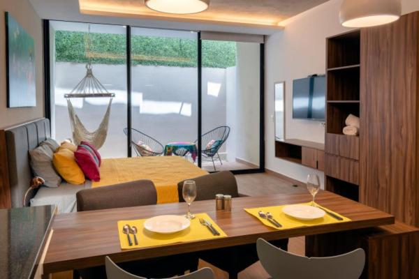 Yellow Condo, imagen 3