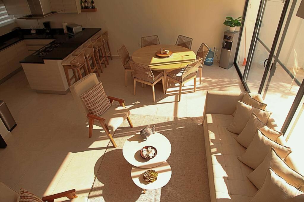 Hermosa Casa de 3 pisos en Condominio de lujo Playa del Carmen, imagen 2