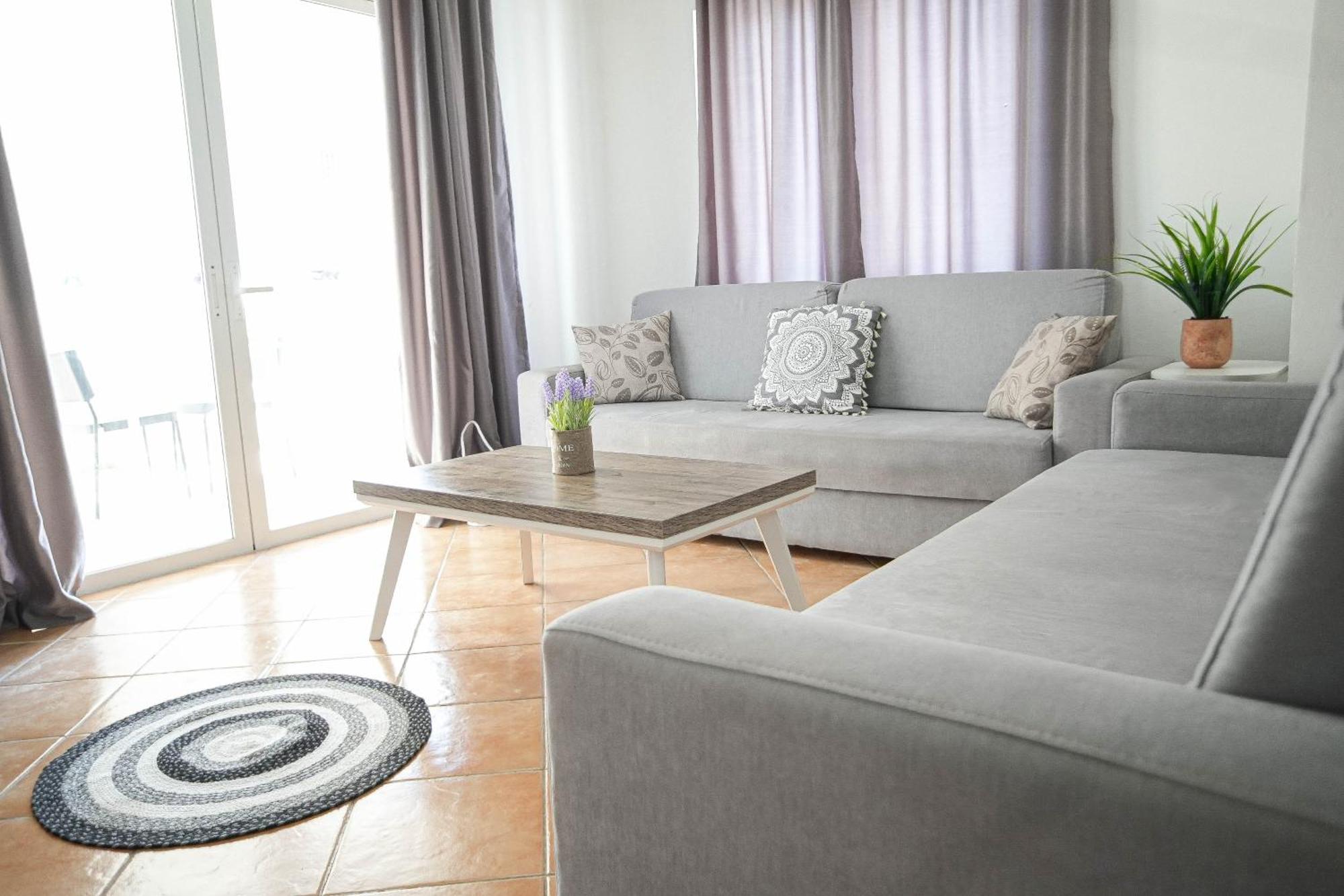 Saranda Waterside Apartments