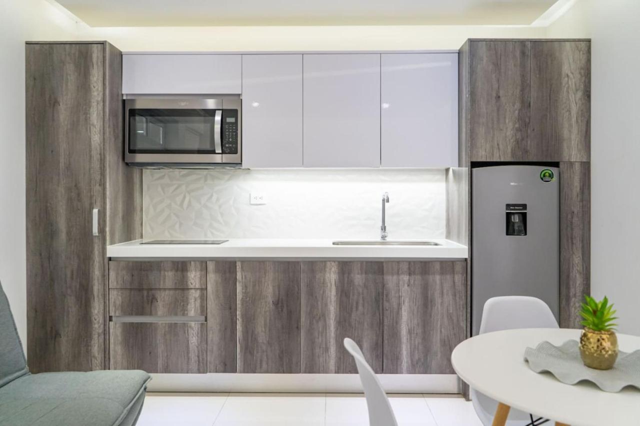 1BR at DK52 Sea view Rooftop with Jacuzzi and pool, foto 12