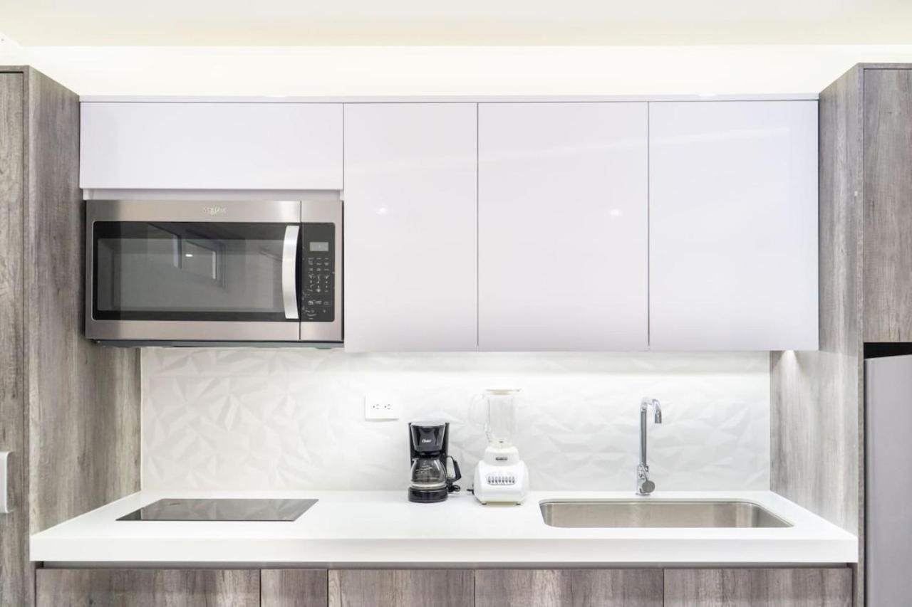 1BR at DK52 Sea view Rooftop with Jacuzzi and pool, foto 15