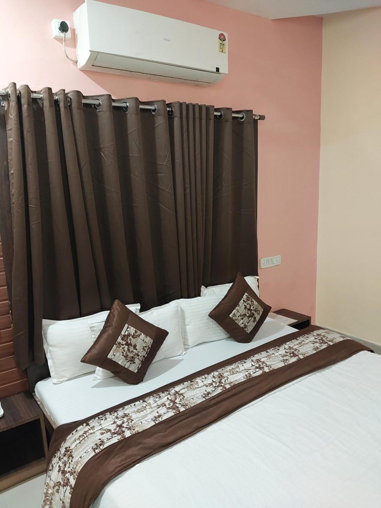 Hotel Parth Inn Executive