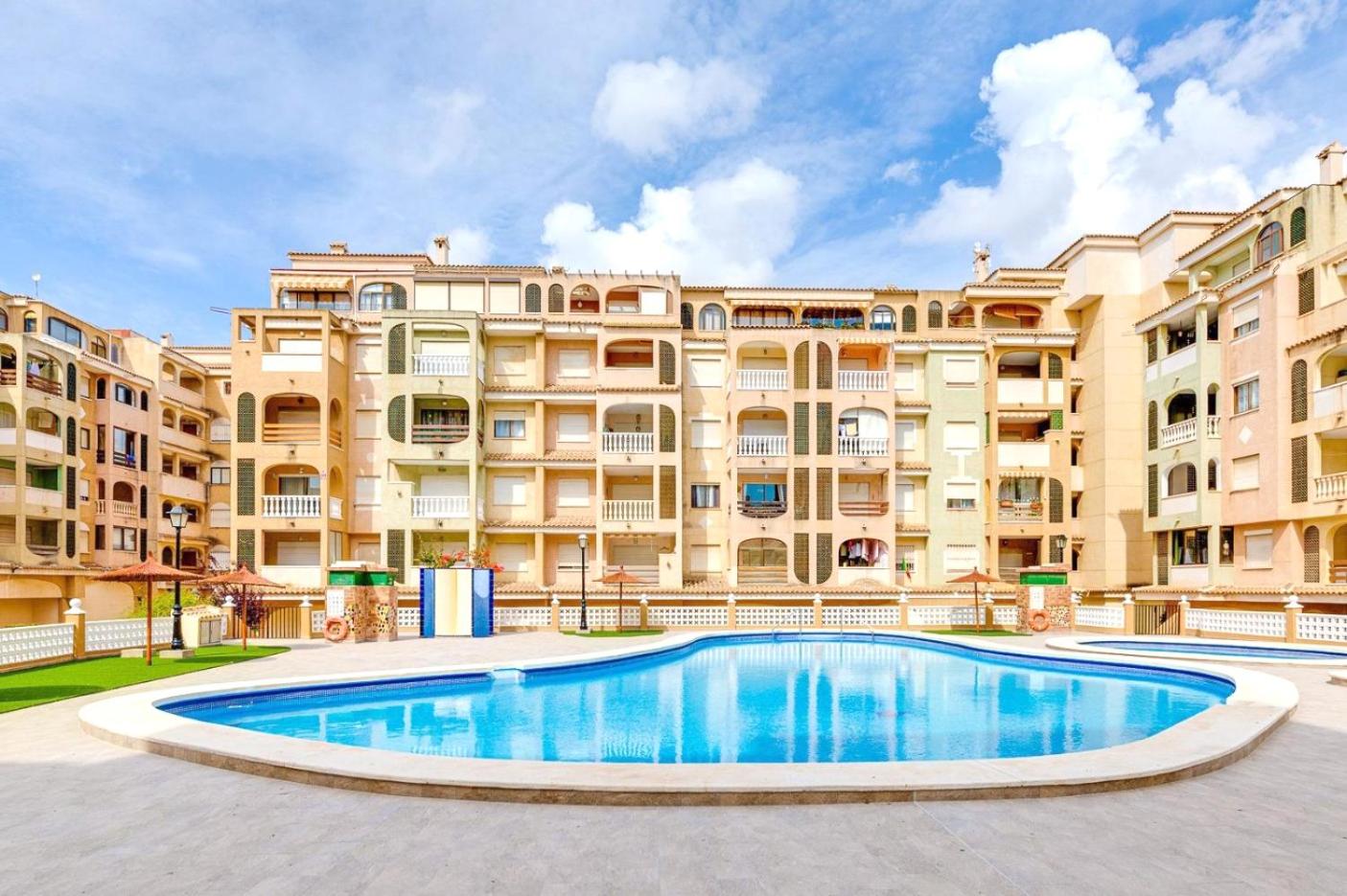Sunny Apartment in Torrevieja