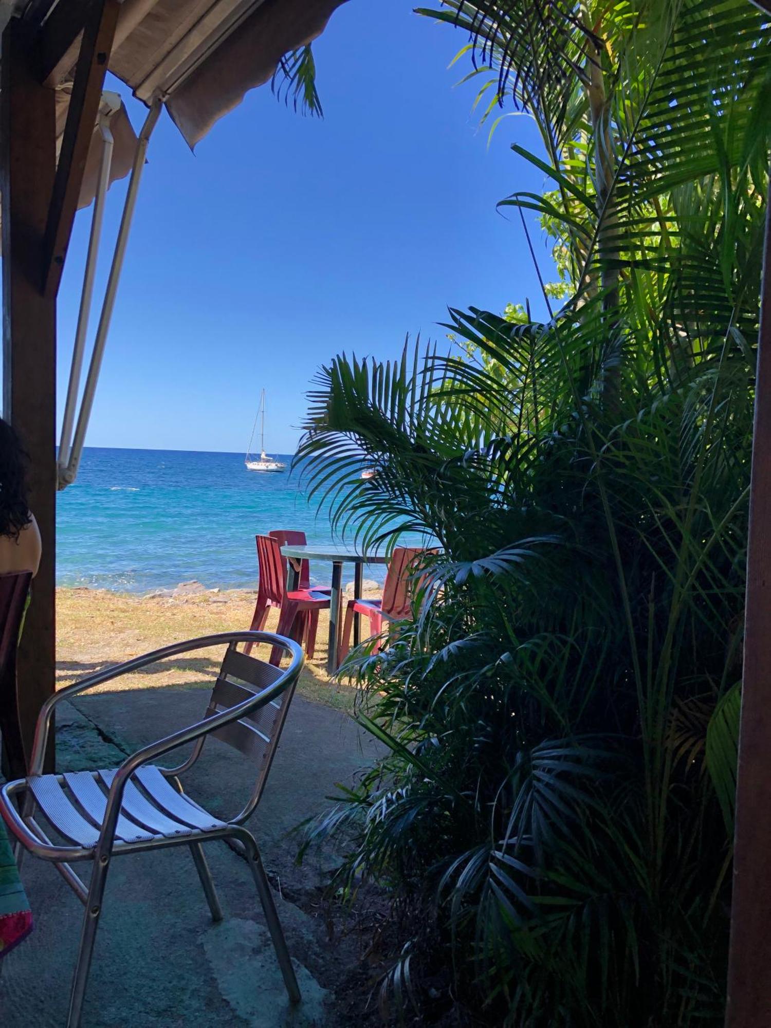 Appartement climatisé au cœur d un jardin tropical plage à 3 min
