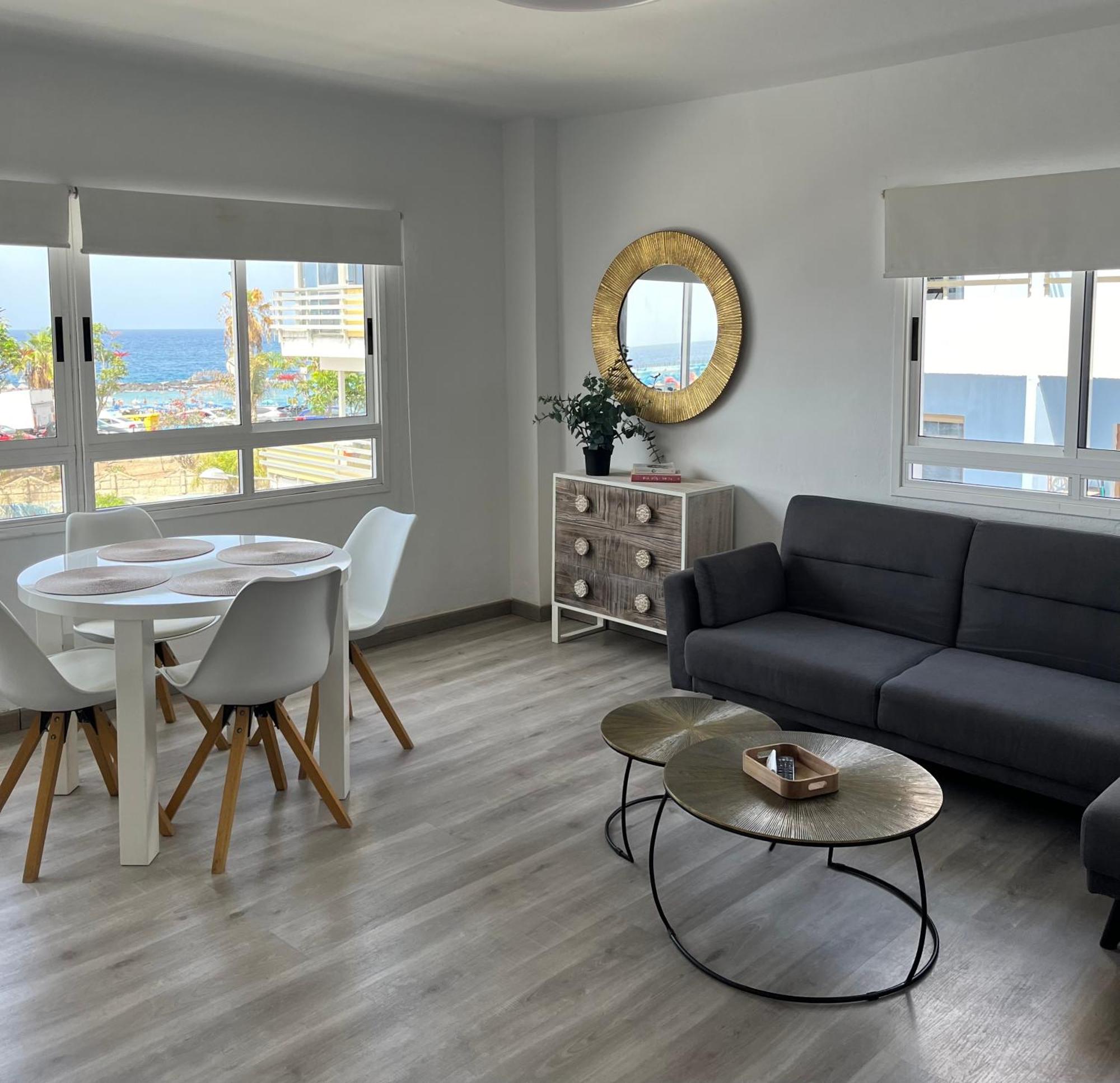 CORNELIAS HOME TC2 between LAS VISTAS & LOS CRISTIANOS BEACH
