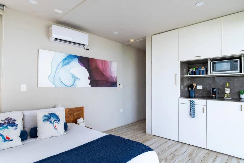 3BR Penthouse with Rooftop Pool Near Centro, foto 13