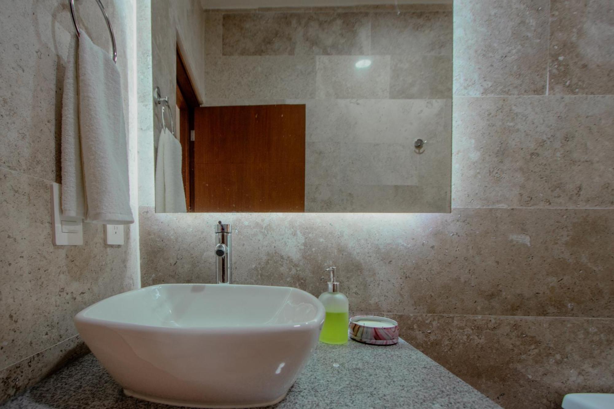 Itzamna luxury condos whit ocean viewpool, foto 10