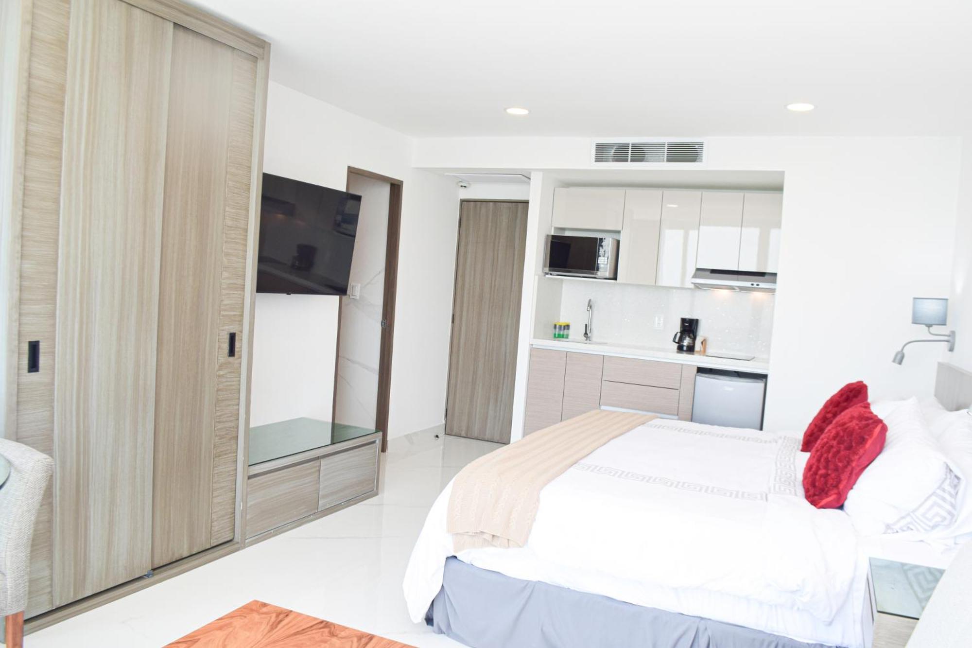 Brand new studio at the beach, sunset view, foto 13
