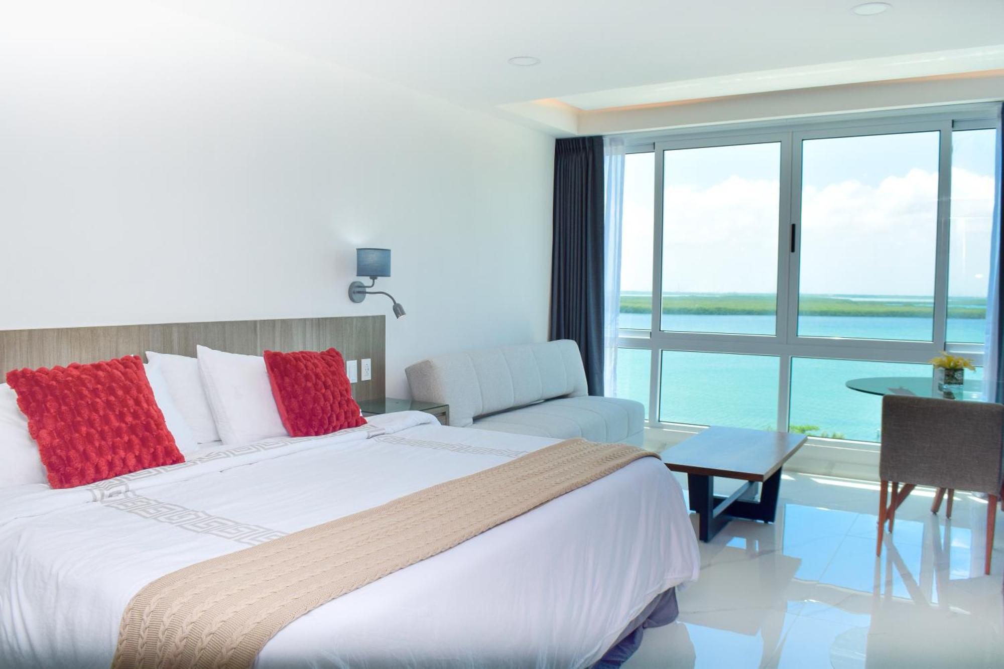 Brand new studio at the beach, sunset view, foto 10