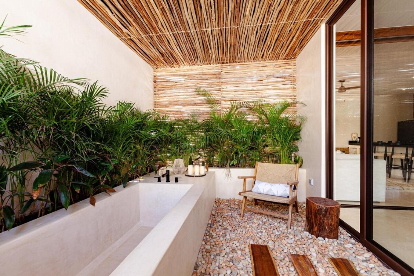 Encanto Luxe Jungle Apt 10min BeachHot TubKing, imagen 2