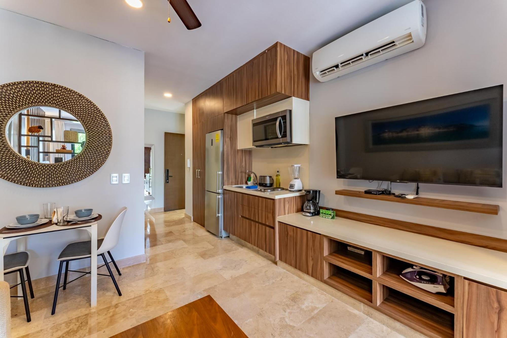 Bahay Condos steps from the beach and 5th ave, foto 16