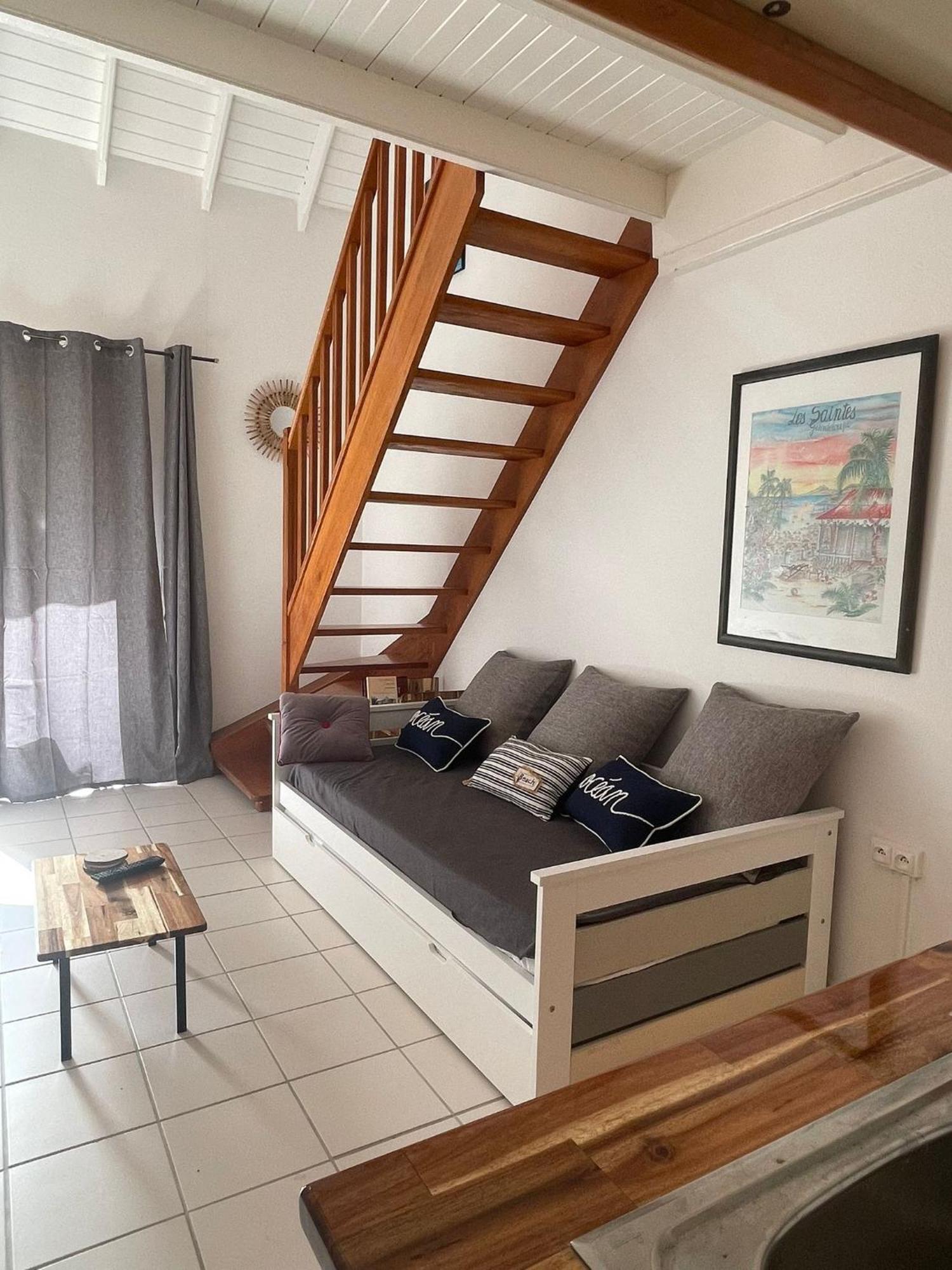 Appartements CHEZ COCO - Résidence de charme au coeur de Terre-de-haut - Clim, kitchenette, terrasse et Wifi - Proche Centre & Plage, imagen 4