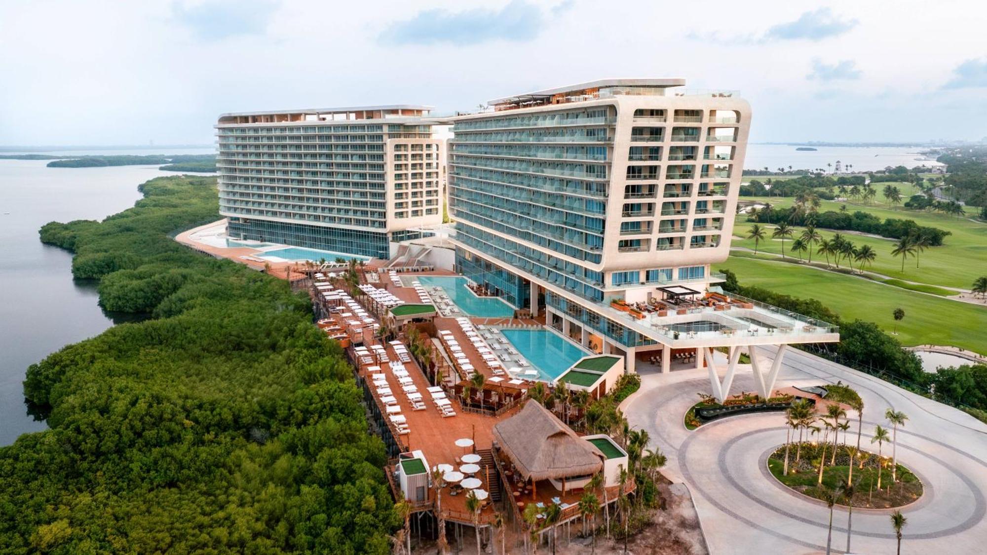 Mondrian Cancun
