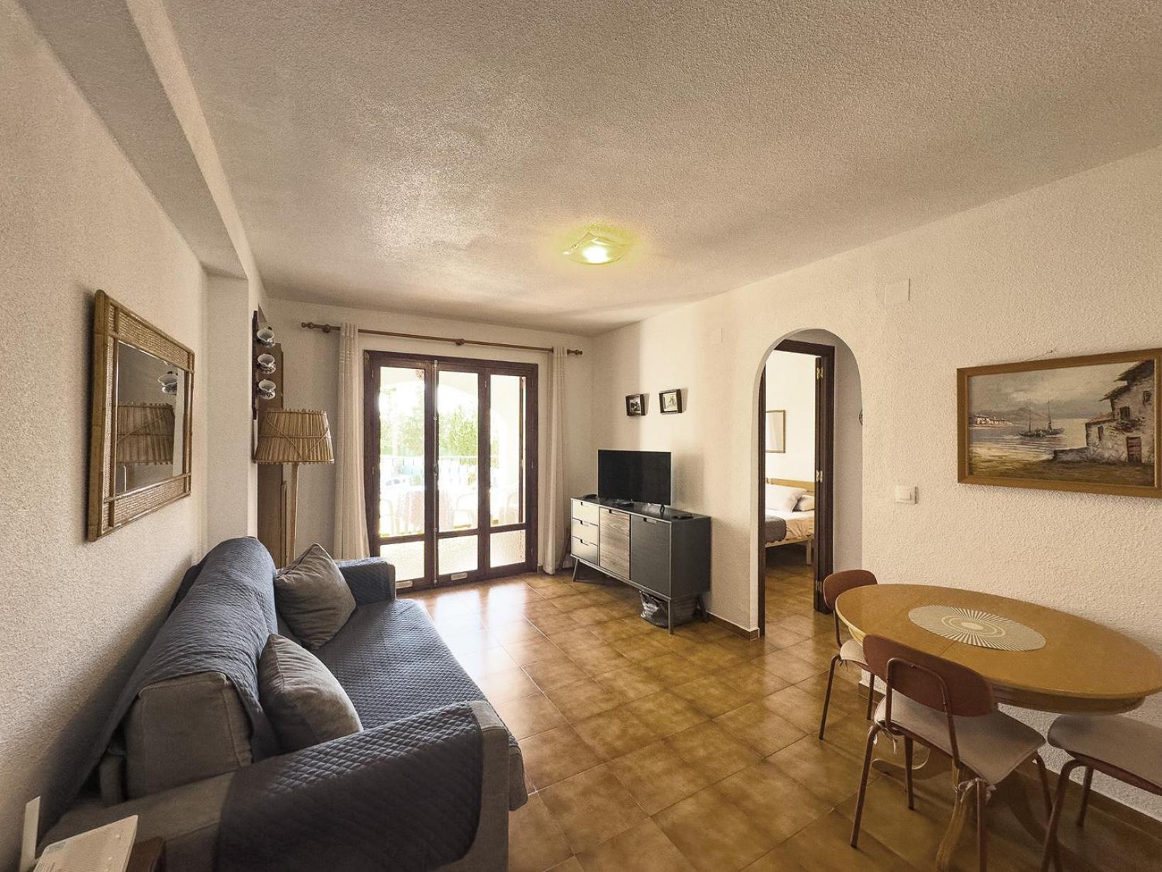 Residential with pool, 500 meters to the beach