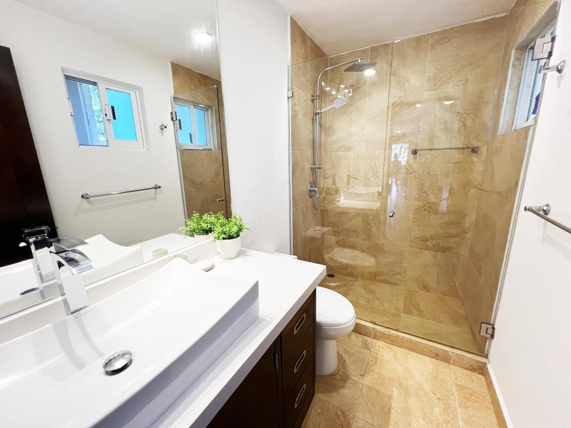 High-End Waterfront Condo at Secrets Waters, foto 15