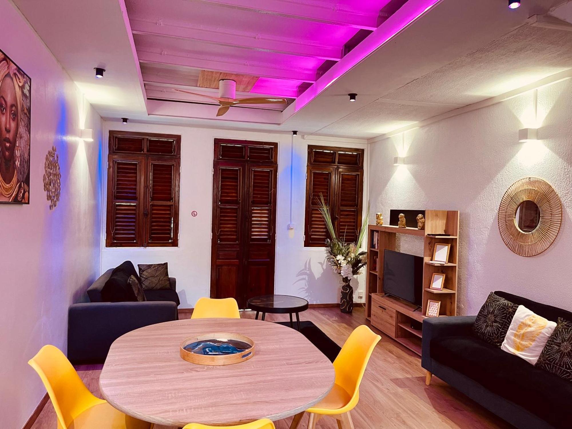 LOFT T2 en couleur en plein centre ville Fort-De-France Martinique, imagen 2