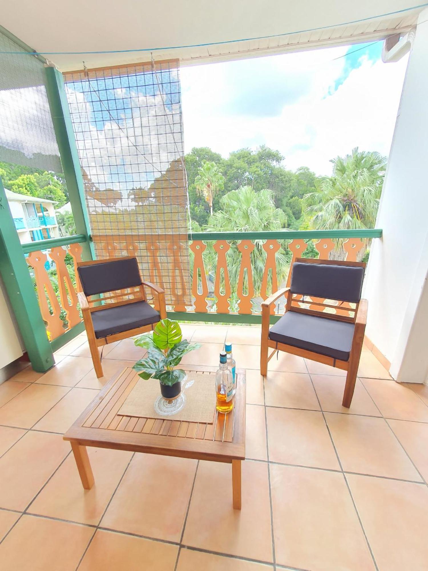 Appartement T2 lumineux, confortable et spacieux à Saint-Anne proche plage de l'Anse Caritan, foto 9