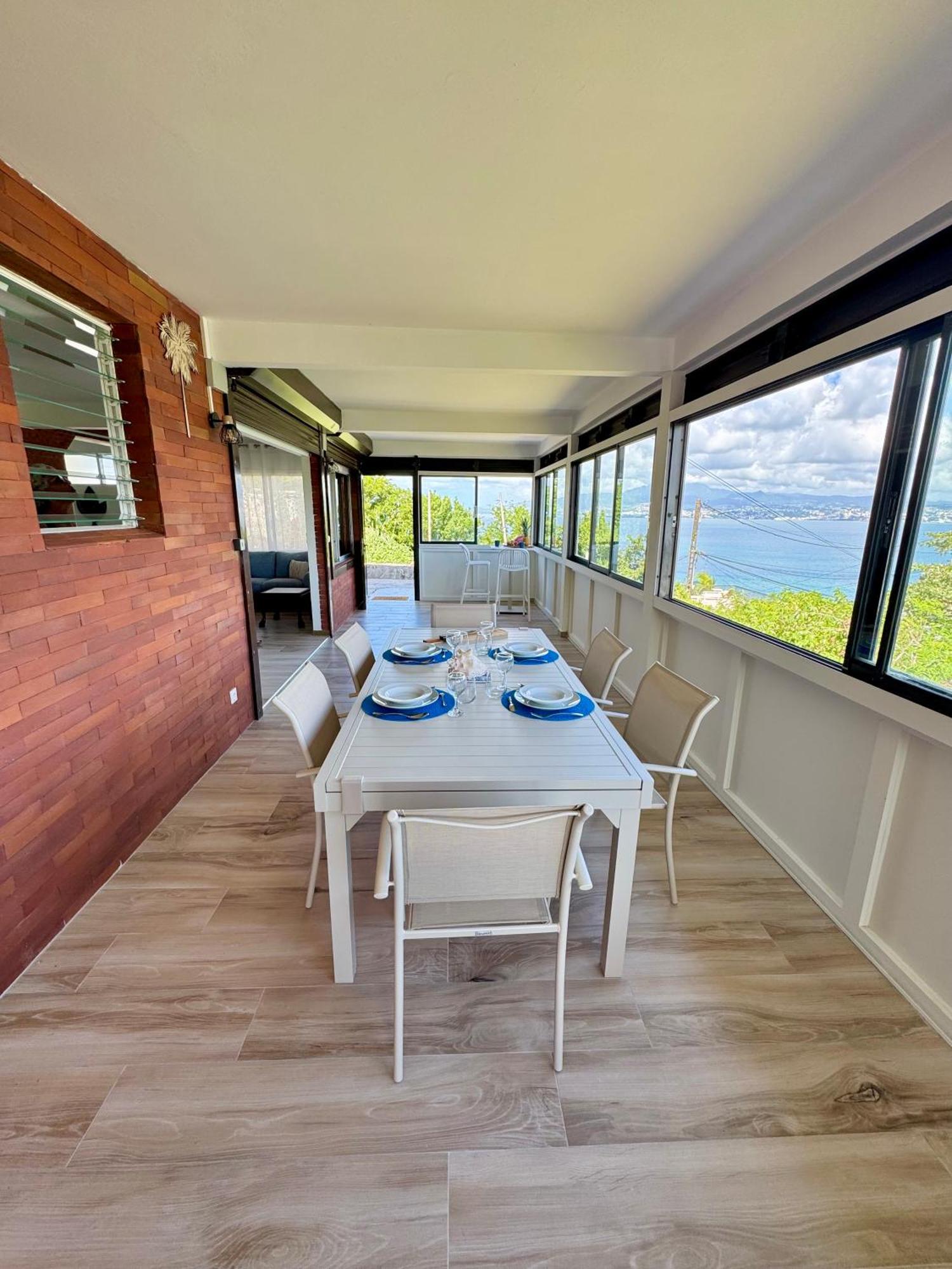 La villa Azur classée 3 étoiles Moderne et Confortable à deux pas de la plage de l Anse à l Ane Trois Îlets - profitez d une vue exceptionnelle, imagen 4