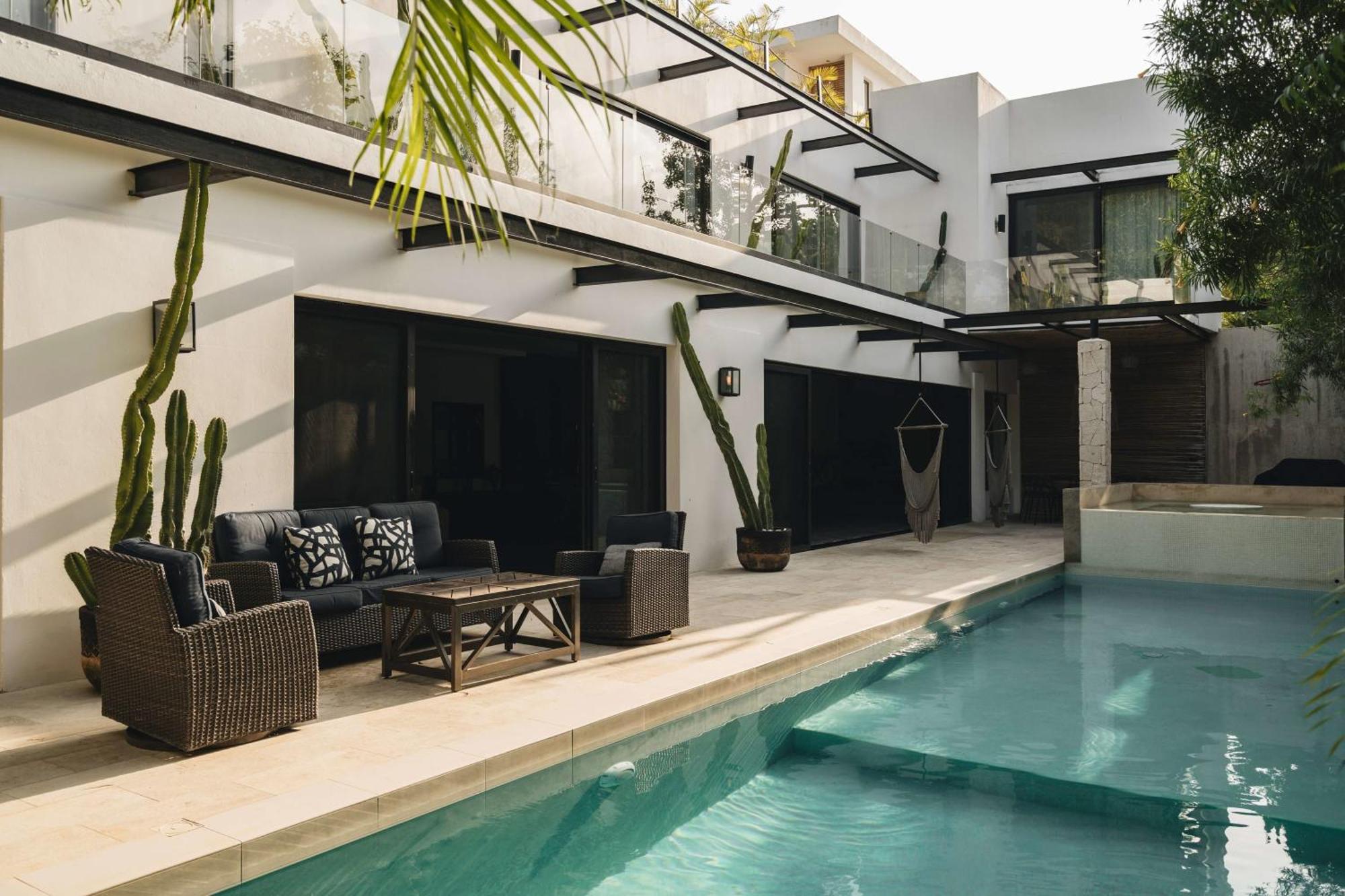 Elegant Villa Stay Gated Place Full Concierge, imagen 2