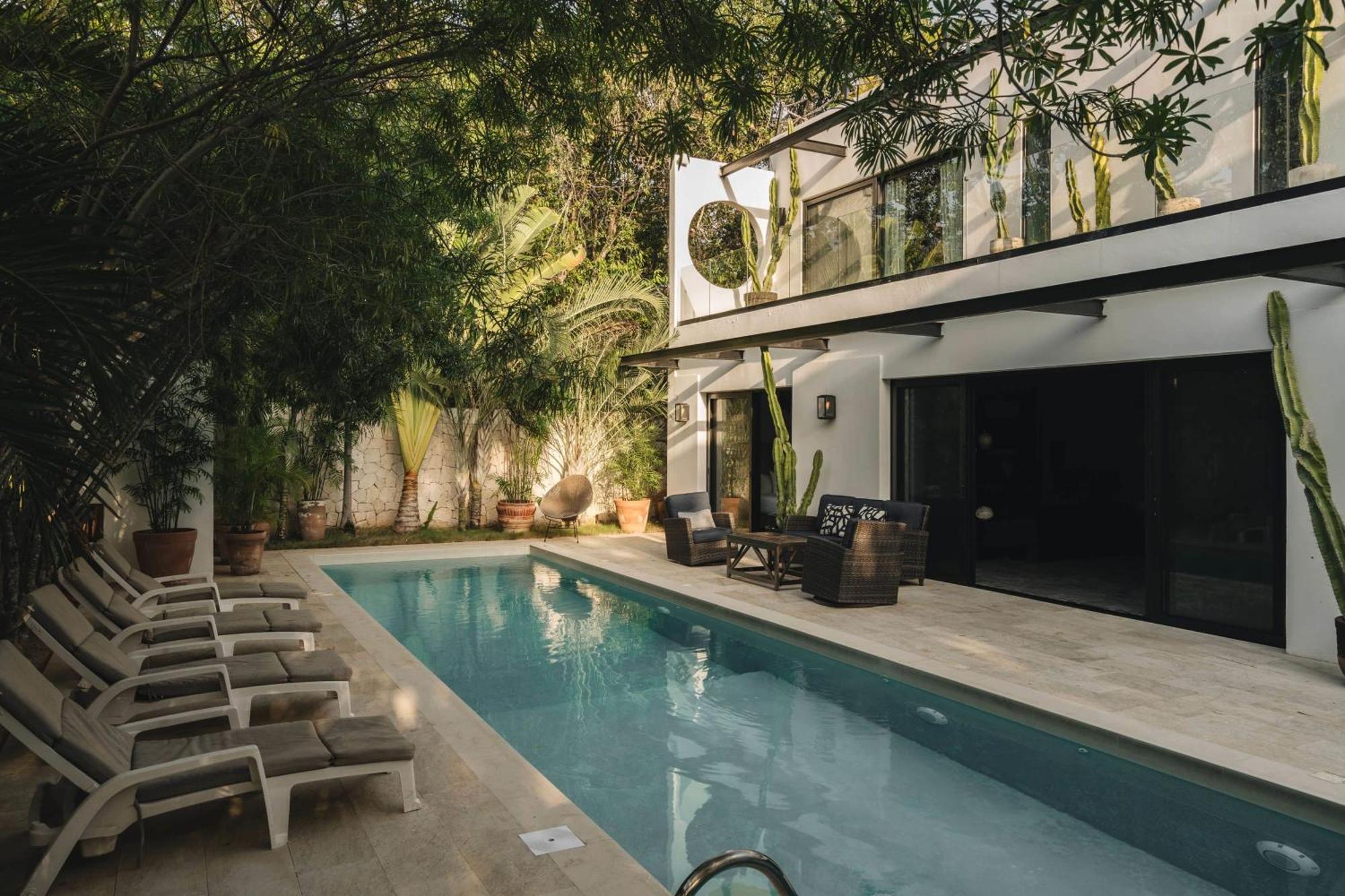Elegant Villa Stay Gated Place Full Concierge