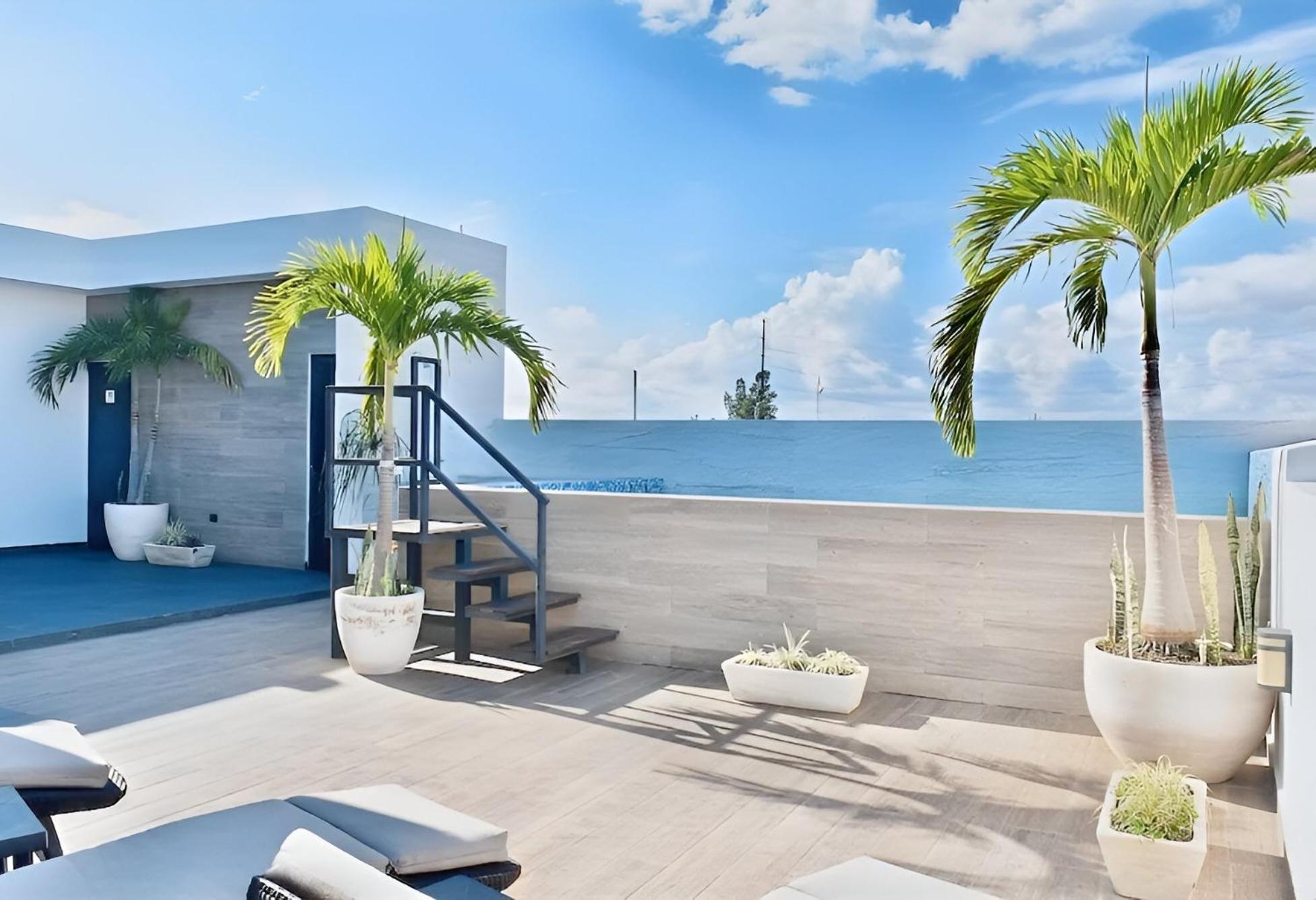 Modern Suite for 2 with Rooftop Pool - Central Playa del Carmen, foto 14