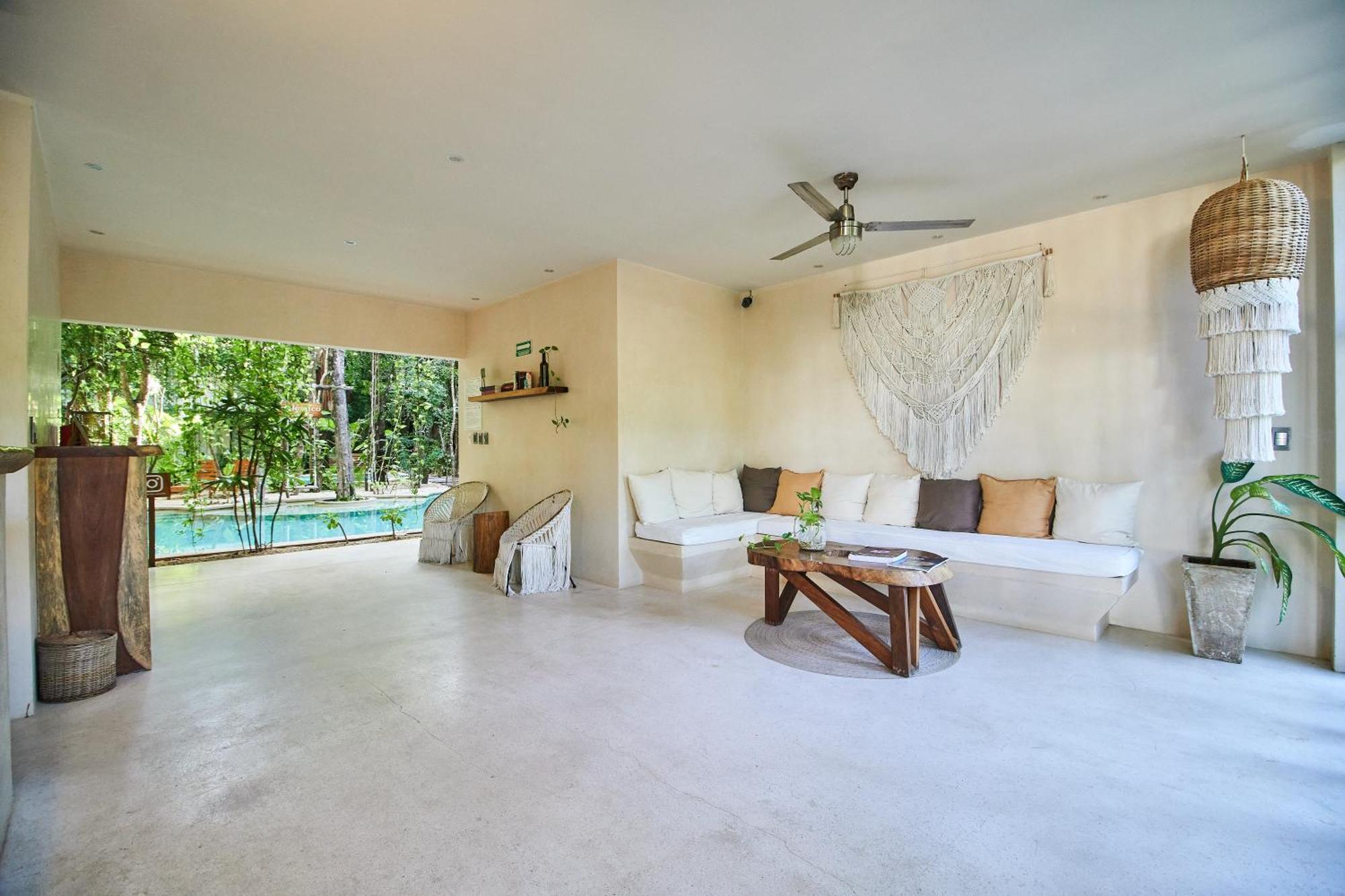 Jungle Penthouse with 2 Pools and Private Rooftop Terrace, foto 7