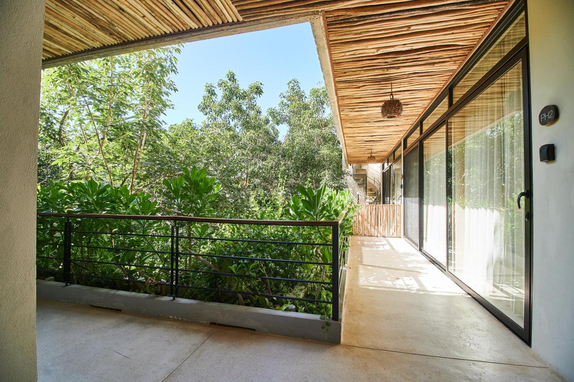 Jungle Penthouse with 2 Pools and Private Rooftop Terrace, foto 15