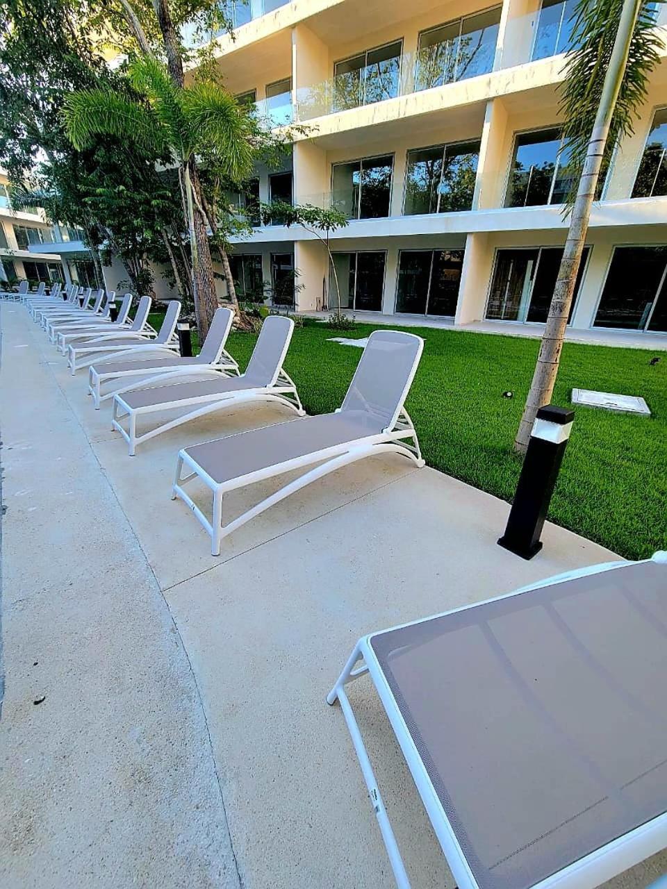 Modern Playacar Condo with Poolside Views & Nature, foto 14